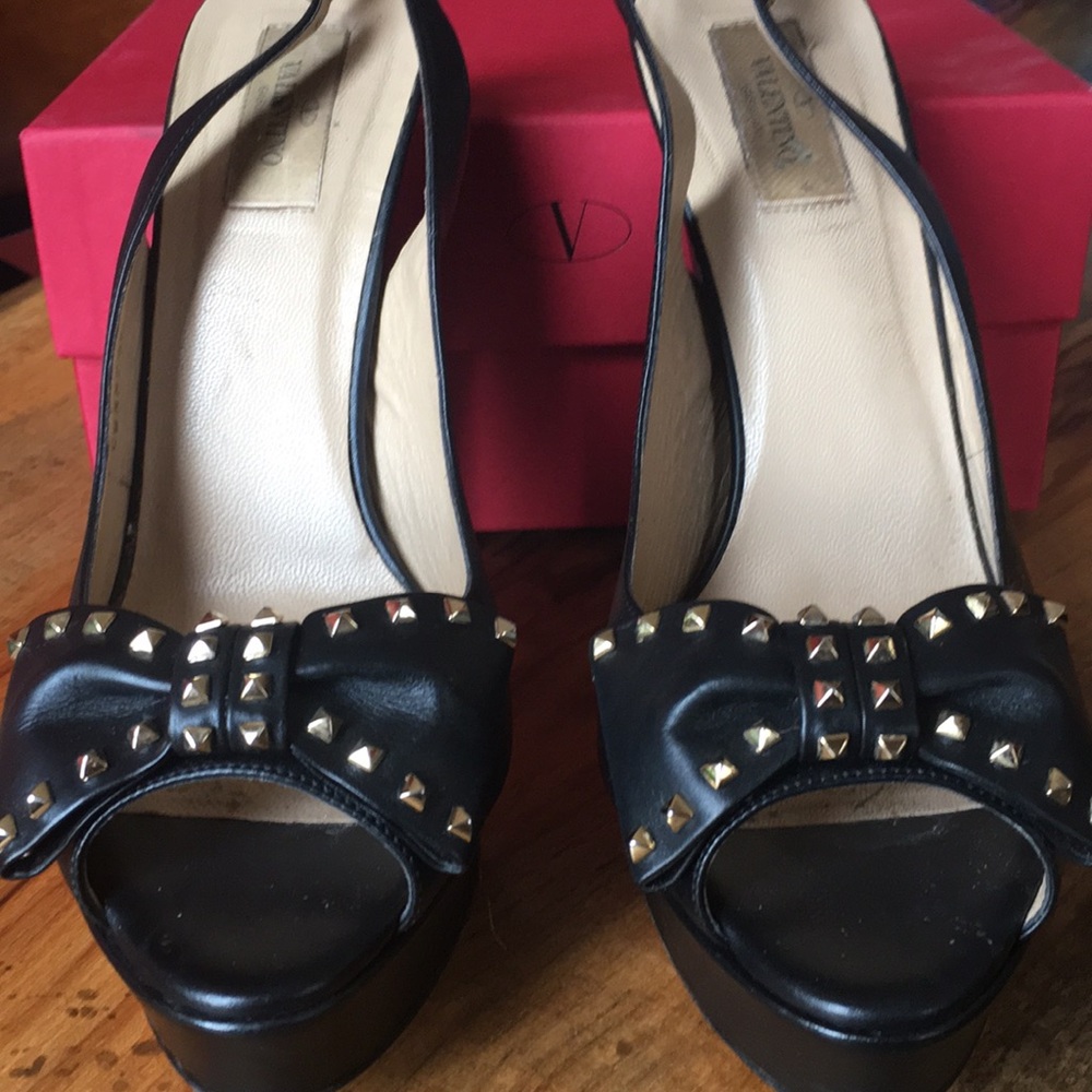 Valentino Rockstud peep toe
